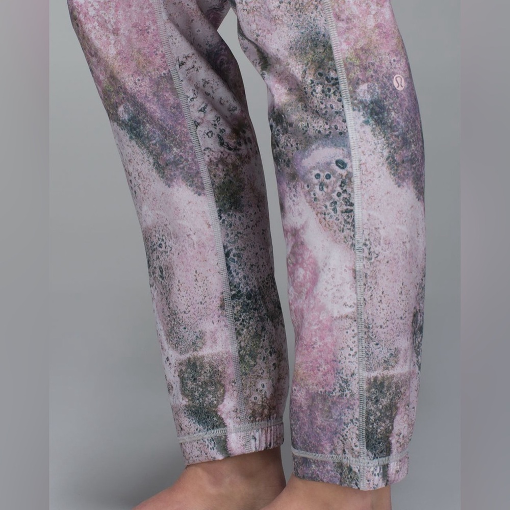Lululemon Namaskar Pant II “Sugar Crush Multi” - Picture 7 of 13